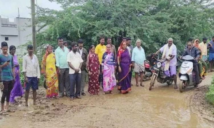ಕೊರಟಗೆರೆಯ ಈ ಕುಗ್ರಾಮ  ಮೂಲಭೂತ ಸೌಕರ್ಯ ವಂಚಿತವಾಗಿದೆ