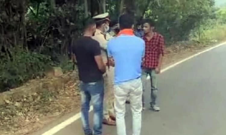 ಚಿನ್ನ ವ್ಯಾಪಾರಿಗಳನ್ನು ಅಡ್ಡಗಟ್ಟಿ 2.11 ಕೋಟಿ ರೂ. ದರೋಡೆ, ಪೊಲೀಸರಿಂದ ಶೋಧ ಕಾರ್ಯ