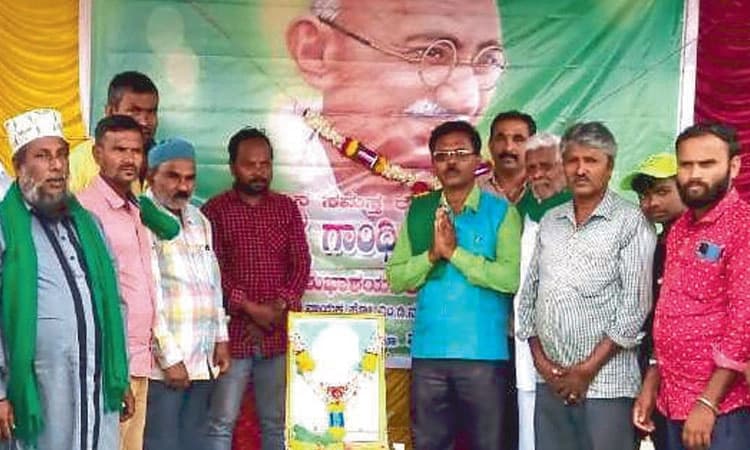 ಕೃಷಿ ಕ್ಷೇತ್ರದ ಅಭಿವೃದ್ಧಿಗೆ ಸರ್ಕಾರ ಆದ್ಯತೆ ನೀಡಬೇಕು