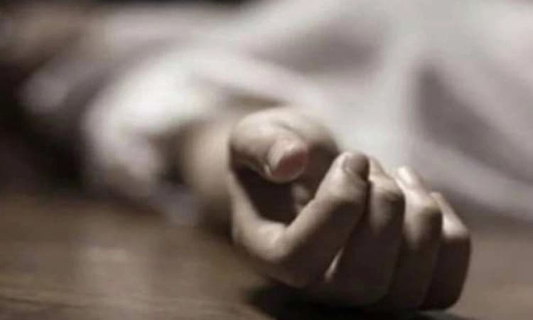 ವಿಜಯಪುರ: ಪ್ರೇಮಿ ಜೊತೆ ಅಪ್ರಾಪ್ತ ಮಗಳು ಪರಾರಿ; ಮನನೊಂದು ತಂದೆ ಆತ್ಮಹತ್ಯೆ