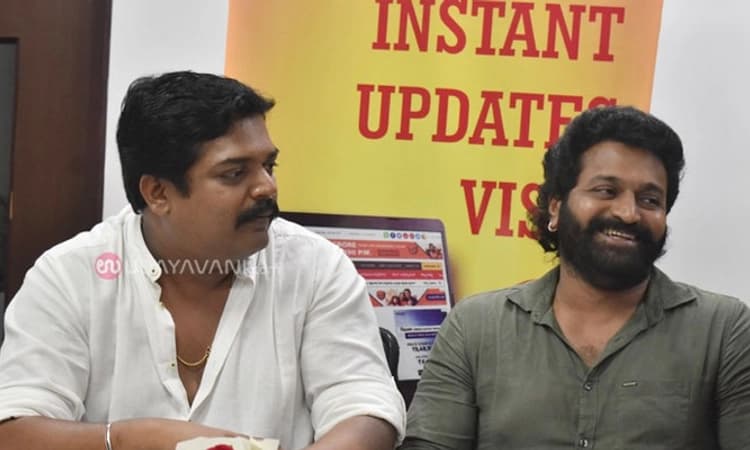 ಪಂಜುರ್ಲಿ ಕೋಲದಲ್ಲಿ ದೈವ ಬಣ್ಣ ತೆಗೆದು ಪ್ರಸಾದ ನೀಡಿದ್ದು ಮರೆಯಲಾಗದ್ದು; ರಿಷಬ್ ಶೆಟ್ಟಿ