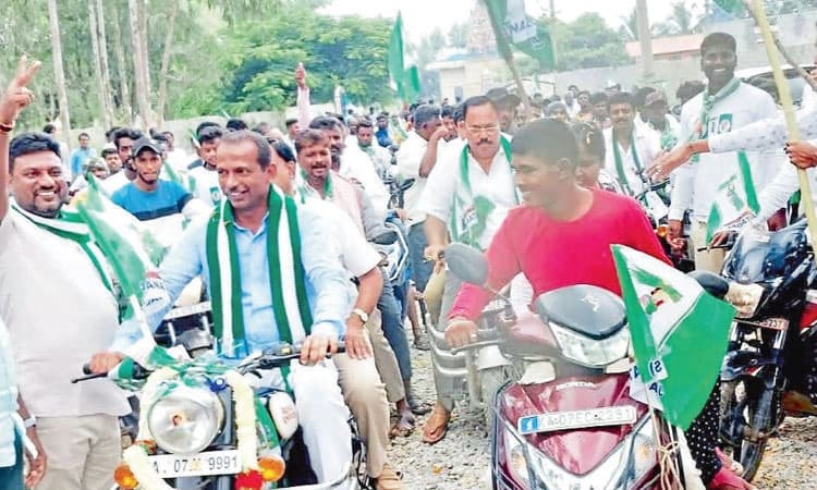 ಮನೆ ಮನೆಗೆ ಸೌಲಭ್ಯ ಕಲ್ಪಿಸಲು ಒತ್ತು