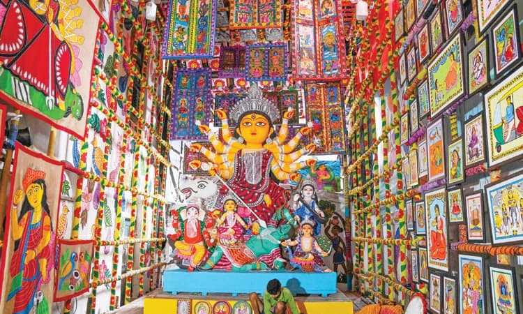 ದೇಶಾದ್ಯಂತ ದುರ್ಗಾರಾಧನೆ ವಿಭಿನ್ನ -ವಿಶಿಷ್ಟ: ರಾಜ್ಯಗಳಲ್ಲಿ ಒಂದೊಂದು ವಿಶೇಷ