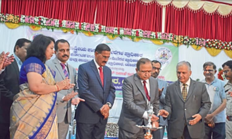 ಬಾಲ್ಯ ವಿವಾಹ-ದೇವದಾಸಿ ಪದ್ದತಿ ನಿರ್ಮೂಲನೆಗೆ ಎಲ್ಲರೂ ಕೈಜೋಡಿಸಲು ನ್ಯಾ| ಬಿ. ವೀರಪ್ಪ ಸಲಹೆ