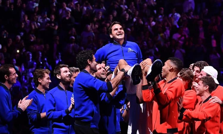 ಸೋಲಿನೊಂದಿಗೆ ಟೆನ್ನಿಸ್ ಅಂಕಣಕ್ಕೆ ಅಂತಿಮ ವಿದಾಯ ಹೇಳಿದ ರೋಜರ್ ಫೆಡರರ್