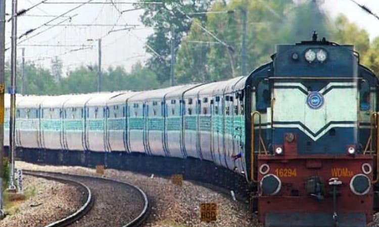 ಮೈಸೂರು ರೈಲು ಕಾರವಾರದವರೆಗೆ ವಿಸ್ತರಣೆ ಬೇಡಿಕೆ: ಪ್ರತಾಪ್‌ ಮನವಿಗೆ ಕೇಂದ್ರ ಸಚಿವರ ಸ್ಪಂದನೆ