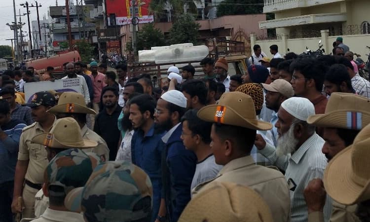 ಕಲಬುರಗಿ: PFI ಜಿಲ್ಲಾಧ್ಯಕ್ಷನ ಮನೆ ಮೇಲೆ ಎನ್ ಐಎ ದಾಳಿ, ದಾಖಲೆ ಪತ್ರ, ಲಕ್ಷಾಂತರ ಹಣ ಪತ್ತೆ