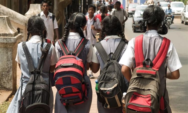 ಐದೂವರೆ ಗಂಟೆ ಕಡ್ಡಾಯವಾಗಿ ಶಾಲೆ ನಡೆಸಿ; ಶಿಕ್ಷಣ ಇಲಾಖೆ ಸೂಚನೆ