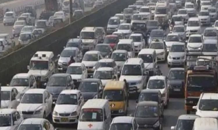 ವೈರಲ್ ಪೋಸ್ಟ್: ಬೆಂಗಳೂರಿನ ಟ್ರಾಫಿಕ್ ಜಾಮ್ ನಲ್ಲೇ ಲವ್, ಮದುವೆ ಮತ್ತು ಊಟ !