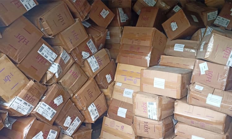 ಇನ್ನೂ ಬಳಕೆಯಾಗದ ರೆಡ್‌ಕ್ರಾಸ್‌ ಕೊಟ್ಟ ಮಾಸ್ಕ್!‌