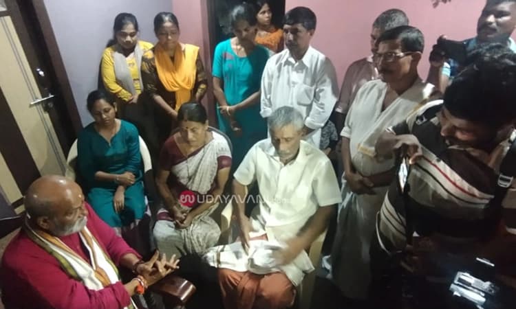 ಪ್ರವೀಣ್ ಕುಟುಂಬಕ್ಕೆ ನೀಡಿದ ಭರವಸೆ ಈಡೇರಿಸಿ, ತಪ್ಪಿದರೆ ಸಿಎಂ ಮುಖಕ್ಕೆ ಮಸಿ : ಮುತಾಲಿಕ್