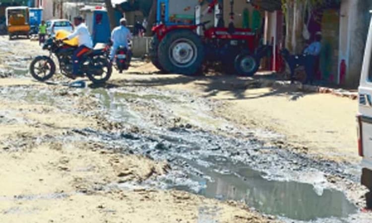 ಅವ್ಯವಸ್ಥೆ ಆಗರ ವೀರಾಪುರ-ಗ್ರಾಮಸ್ಥರ ಗೋಳು