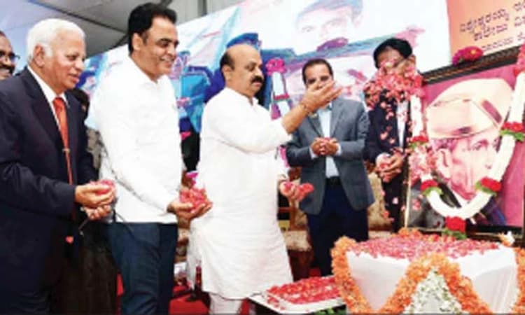 ಯುವಿಸಿಇ ಅಂತಾರಾಷ್ಟ್ರೀಯ ಮಟ್ಟದಲ್ಲಿ ಬೆಳೆಯಲಿ; ಮುಖ್ಯಮಂತ್ರಿ ಬೊಮ್ಮಾಯಿ