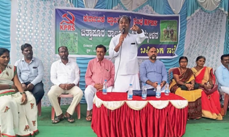 ರೈತರಿಗೆ ನ್ಯಾಯ ನೀಡುವಲ್ಲಿ ಸರ್ಕಾರ ವಿಫಲ