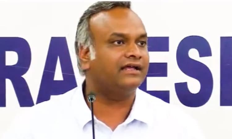 ಸರ್ಕಾರದ ವಿರುದ್ಧ ಮುಗಿಬೀಳಲು ಕೈ ಪಡೆ ಸಜ್ಜು: ಬಿಜೆಪಿಗೆ ಪ್ರಿಯಾಂಕ್‌ ಖರ್ಗೆ ಸವಾಲು