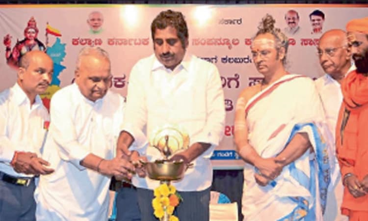 ಗಾಂಧೀಜಿ ಕನಸು ಸಾಕಾರವಾಗಬೇಕಾದರೆ ಗ್ರಾಮಗಳ ಜೀರ್ಣೋದ್ಧಾರ ಅಗತ್ಯ