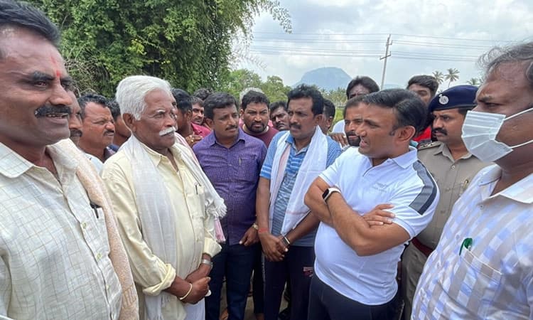 ಮಳೆಯಿಂದ ರೈತರ ಬೆಳೆ ನಷ್ಟ: ಸಮೀಕ್ಷೆ ಬಳಿಕ ಸಂತ್ರಸ್ತರಿಗೆ ಪರಿಹಾರ ವಿತರಣೆ; ಸಚಿವ ಸುಧಾಕರ್