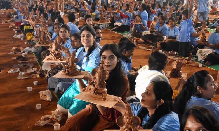 “ಪರಿಸರ ಸ್ನೇಹಿ ಗಣೇಶ ಹಬ್ಬ-2022: 30 ನಿಮಿಷದಲ್ಲಿ 3,308 ಗಣೇಶ: ಗಿನ್ನೆಸ್‌ ದಾಖಲೆ