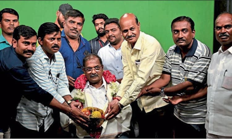 ರಾಜಕಾರಣಿಗಳೊಂದಿಗೆ ಸಂಪರ್ಕವಿರಲಿ-ಸಂಬಂಧವಲ್ಲ