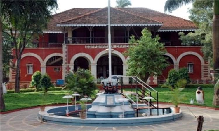 ಕೆದಕಿದಂತೆಲ್ಲಾ ತೆರಿಗೆ ವಂಚಿಸಿದ ಆಸ್ತಿ ಪತ್ತೆ