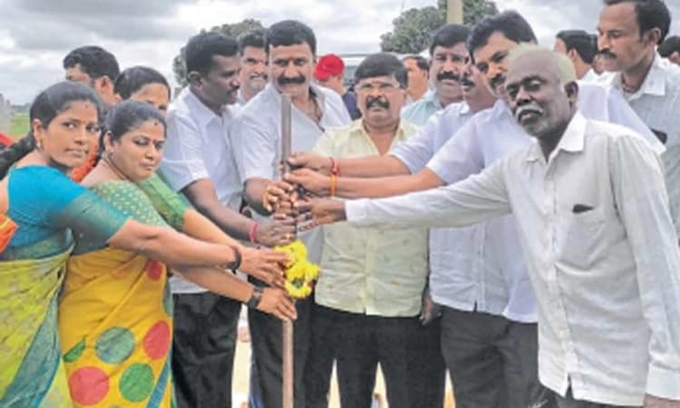 ನೆಲಮಂಗಲ; ಗ್ರಾಪಂ ಅಭಿವೃದ್ಧಿಗೆ ಶಾಪವಾದ ಪಿಡಿಒ