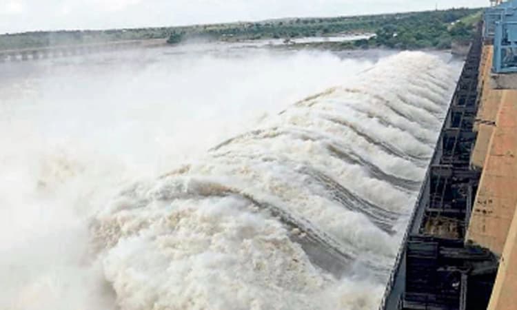 ಬಸವಸಾಗರದಿಂದ ಕೃಷ್ಣಾ ನದಿಗೆ 1.28 ಲಕ್ಷ ಕ್ಯೂಸೆಕ್‌ ನೀರು