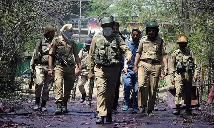 ಶೋಪಿಯಾನ್: ಉಗ್ರರ ಗುಂಡಿನ ದಾಳಿಗೆ ಕಾಶ್ಮೀರಿ ಪಂಡಿತ ಸಾವು, ಸಹೋದರನಿಗೆ ಗಾಯ