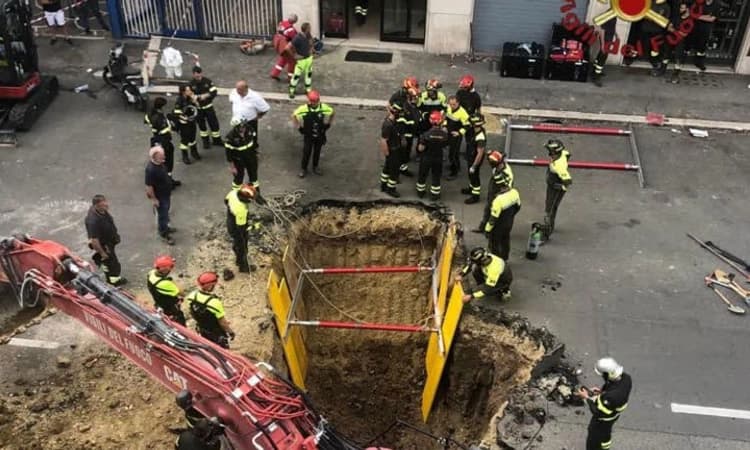 ಬ್ಯಾಂಕ್‌ ದರೋಡೆಗೆ ಸಂಚು: ಸುರಂಗ ತೋಡುತ್ತಿದ್ದ ವ್ಯಕ್ತಿಯನ್ನೇ ರಕ್ಷಿಸಿದ ರಕ್ಷಣಾ ಪಡೆ!