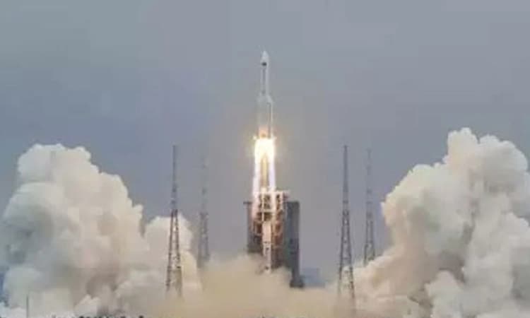 ವಿದ್ಯಾರ್ಥಿನಿಯರು ರೂಪಿಸಿದ ಉಪಗ್ರಹ ಹೊತ್ತು ನಭಕ್ಕೆ ನೆಗೆದ ಇಸ್ರೋ ಎಸ್‌ಎಸ್‌ಎಲ್‌ವಿ