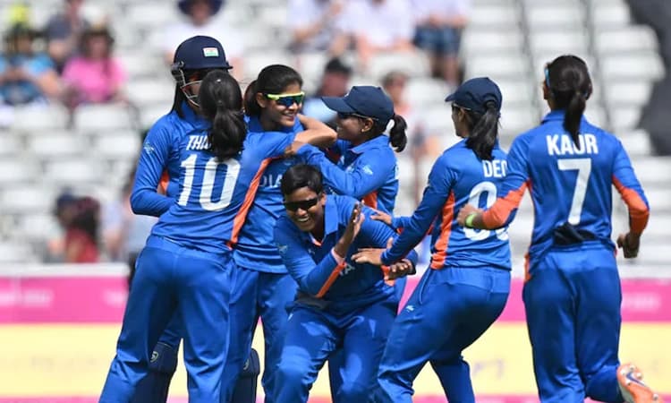 ರೋಚಕ ಗೆಲುವು :ಫೈನಲ್ ಗೆ ಲಗ್ಗೆ ಇಟ್ಟ ಭಾರತದ ವನಿತೆಯರು ಚಿನ್ನ ಗೆಲ್ಲಲಿ