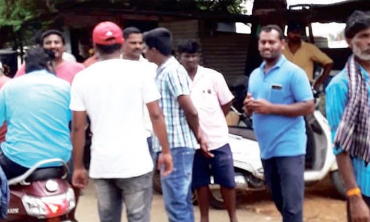 ದುಬಾರಿ ಚಿಕಿತ್ಸೆ ಪ್ರಶಿಸಿದ್ನ ರೈತ ಮುಖಂಡ ಮೇಲೆ ಹಲ್ಲೆ