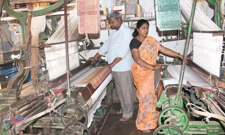 ರೇಷ್ಮೆ ಬೆಲೆ ಹೆಚ್ಚಳ: ಸಂಕಷ್ಟದಲ್ಲಿ ರೇಷ್ಮೆ ಉದ್ಯಮ