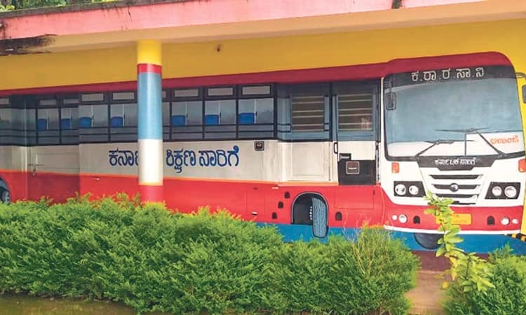 ಅಂಡಿಂಜೆ ಶಾಲೆ: ಬಣ್ಣ ಬಣ್ಣದ ಚಿತ್ತಾರ