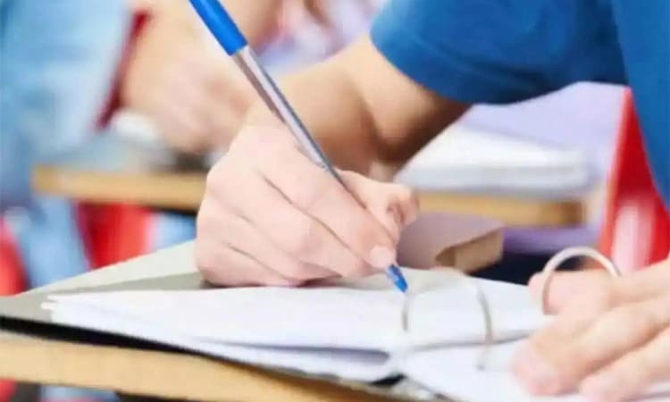 ಆಫ್ ಲೈನ್‌ ಪರೀಕ್ಷೆ: ಕೇರಳ ಸರ್ಕಾರದ ನಿರ್ಧಾರಕ್ಕೆ ಸುಪ್ರೀಂ ಕೋರ್ಟ್‌ ತಡೆ