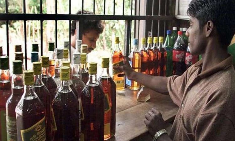 ಲಸಿಕೆ ಹಾಕಿಸಿಕೊಂಡವರಿಗೆ ಮಾತ್ರ ‘ಎಣ್ಣೆ’  