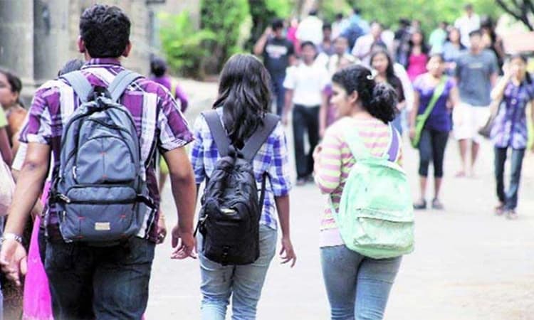 3 ಲಕ್ಷ ವಿದ್ಯಾರ್ಥಿಗಳು ಕಾಲೇಜಿನಿಂದ ದೂರ