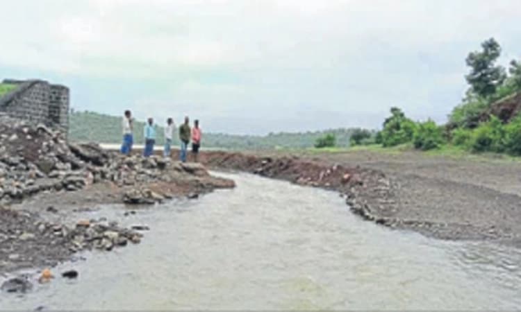 ದೋಟಿಕೋಳ ಕೆರೆ ಒಡ್ಡು ಒಡೆದು ವರ್ಷವಾಯ್ತು