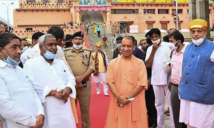 ಪುಣ್ಯಕ್ಷೇತ್ರ ‘ಮಥುರಾ’ದಲ್ಲಿ ಮಾಂಸ-ಮದ್ಯ ಮಾರಾಟ ನಿಷೇಧಿಸಿದ ಸಿಎಂ ಯೋಗಿ  