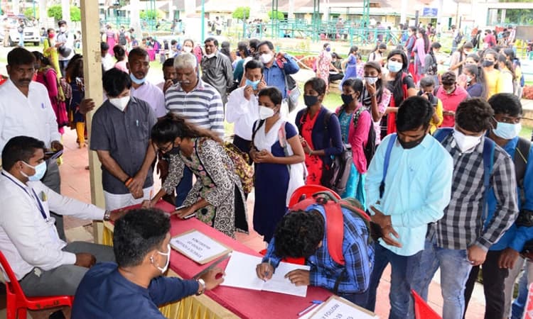 50 ಕಂಪನಿಗಳಿದ್ದರೂ ನೌಕರಿ ಸಿಕ್ಕಿದ್ದು 50 ಮಂದಿಗಷ್ಟೆ!