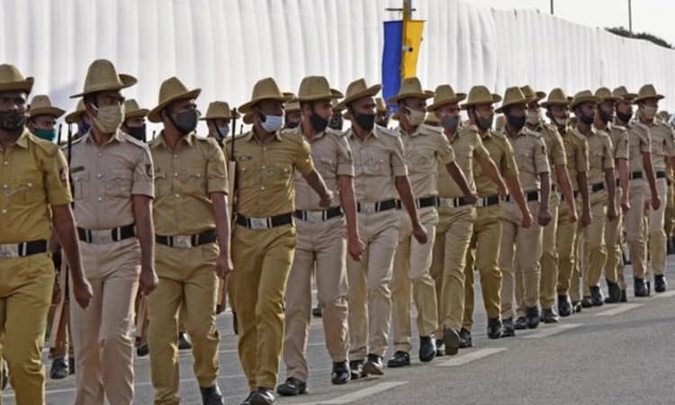 ಕರ್ನಾಟಕ ಪೊಲೀಸ್‌ ಇಲಾಖೆಯಲ್ಲಿದೆ ಉದ್ಯೋಗವಕಾಶ: ಹೀಗೆ ಅರ್ಜಿ ಸಲ್ಲಿಸಬೇಕು