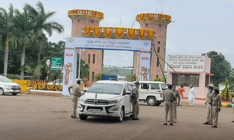 ಆಲಮಟ್ಟಿ ಶಾಸ್ತ್ರೀ ಸಾಗರಕ್ಕೆ ಸಿಎಂ ಬಾಗಿನ : ಪೊಲೀಸ್ ಸರ್ಪಗಾವಲು