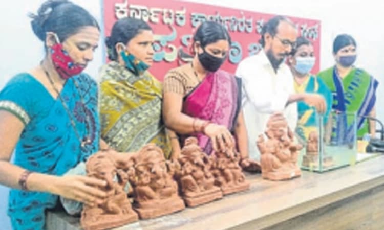 ಮನೆ-ಮನೆಗೂ ಮಣ್ಣಿನ ಗಣಪ ಅಭಿಯಾನ: ಮಡಿವಾಳ