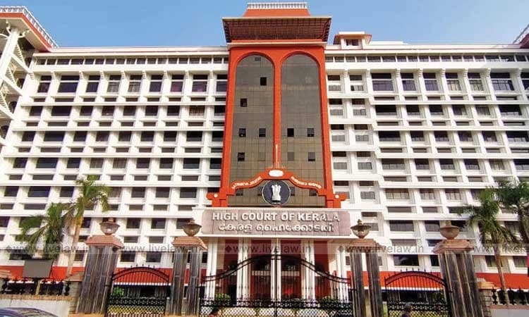 ಬಾಲಕಿಗೆ ಅಯ್ಯಪ್ಪ ದೇಗುಲ ಪ್ರವೇಶಕ್ಕೆ ಅನುಮತಿ