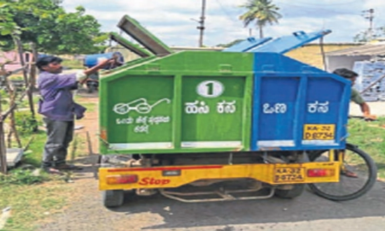 ಕಸ ಕೊಟ್ಟು ಓಣಿ ಹಸನಿಟ್ಟ ವಾಡಿ ಜನತೆ