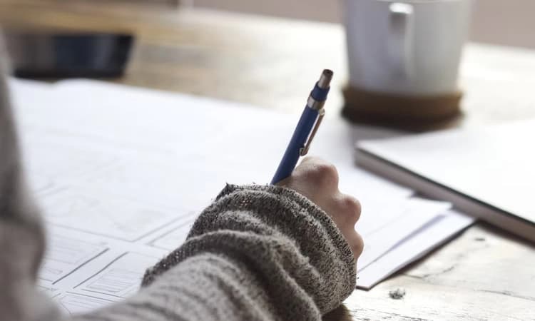 Guj: SC/ST students to get scholarships for non-FRC courses