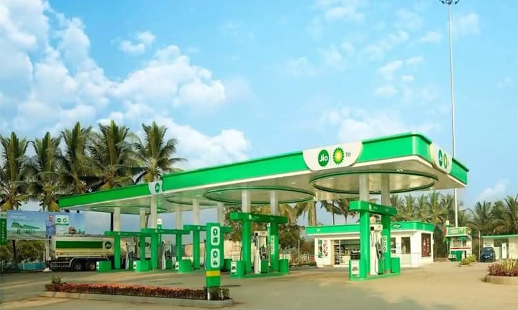 Jio-bp opens EV charging hub in Delhi; petrol pump count inching up
