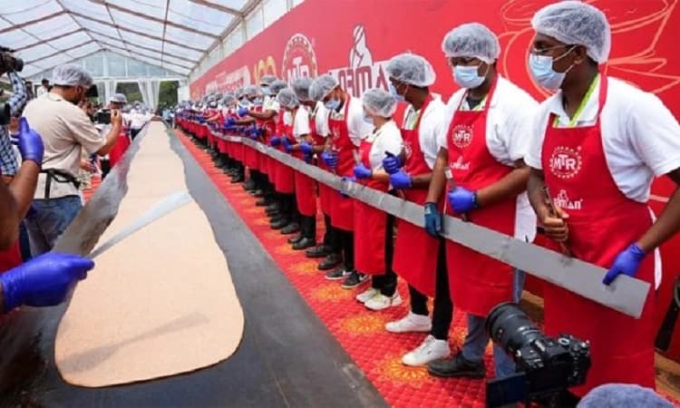 MTR cooks record-breaking 123-foot dosa