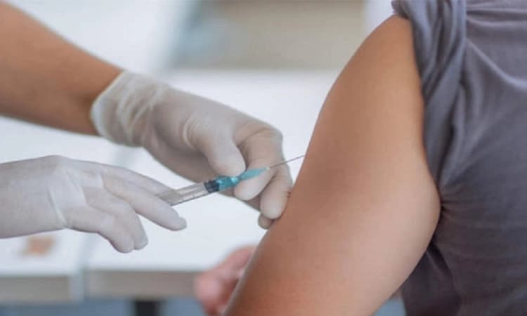 Govt&#8217;s scientific groups deliberating on need for booster dose of COVID-19