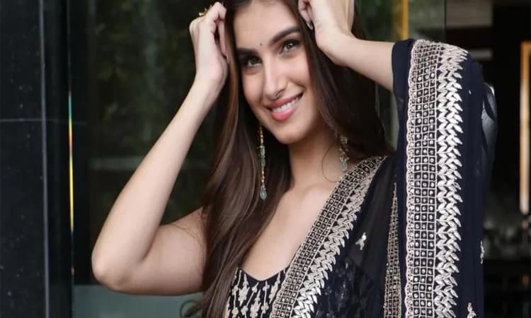Choose my projects based on my strength and weakness: Tara Sutaria