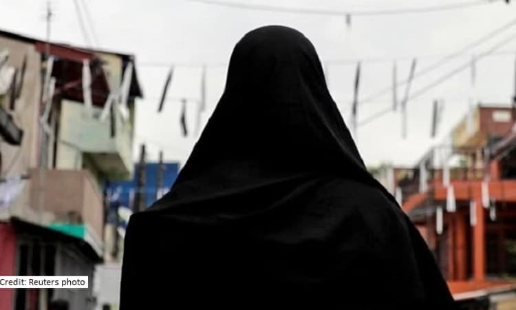 SC to hear plea of students against Bombay HC verdict upholding ban on hijab, burqa in college